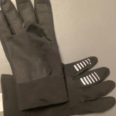 إكسسوارات الملابس Black، كما تم الإبلاغ عنه بواسطة MEININGER Hotel Copenhagen عبر iLost