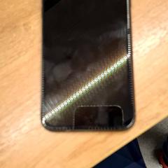 Telefony, zgłoszono przez IKEA Paris Nord Roissy przy użyciu iLost