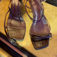 Hakken, zoals gemeld door Café Leentje met iLost