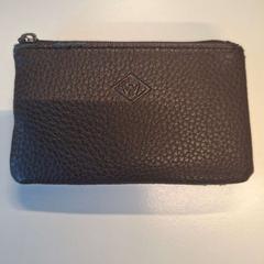 حقائب حمل وحقائب اليد Bruin، كما تم الإبلاغ عنه بواسطة Gemeente Hilversum عبر iLost