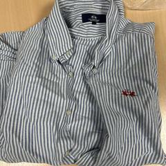 Camicetta blauw wit gestreept, come riportato da DoubleTree by Hilton Rotterdam Centre utilizzando iLost