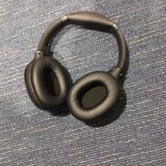 Headphones, as reported by Pouw Vervoer using iLost