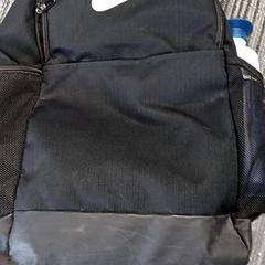Motxilla Nike, segons ha informat Arriva Vechtdallijnen mitjançant iLost
