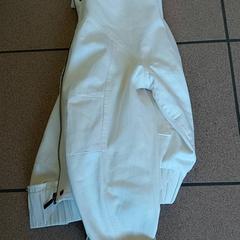 Kleding - Jeansjas Wit, zoals gemeld door Centraal magazijn met iLost