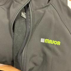 Veste, a été signalé par Sheraton Brussels Airport Hotel utilisant iLost