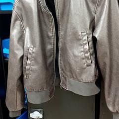 Dzseki Bruin nep leer, amint azt Qbuzz GD Groningen Peizerweg az iLost segítségével jelentette.