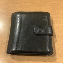 Lommebok Payemard, som rapportert av Gemeente Amsterdam ved bruk av iLost