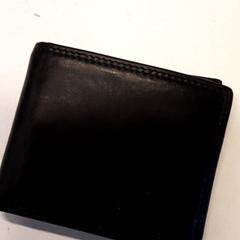 Plånbok, rapporterat av Qbuzz ZHN med iLost