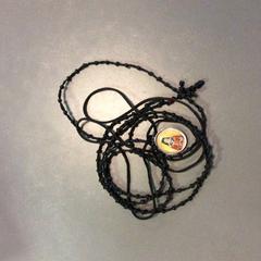 2 necklaces, zoals gemeld door MEININGER Hotel Berlin Airport met iLost