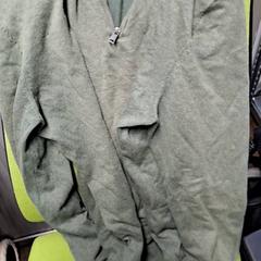 セーター がiLostで Connexxion Haarlem IJmond によって報告されました