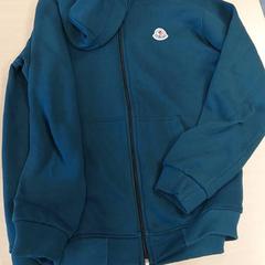 Kleding  - Trui groen, ha sido reportado por Centraal magazijn con iLost