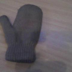 Guanti, come riportato da Het Spoorwegmuseum utilizzando iLost