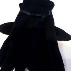 Guants Zwart, segons ha informat Arriva Limburg Zuid mitjançant iLost