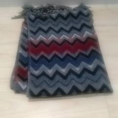 Šál halsduk, ako bolo nahlásené IKEA Kållered pomocou iLost