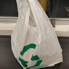 가방 Plastiek zak, iLost를 사용하여 Regio Limburg - Leuven에 보고됨