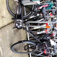 Zwarte opoefiets, iLost를 사용하여 Stadswerk072에 보고됨