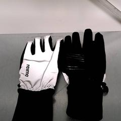 Handskar, rapporterat av Keolis Lund med iLost