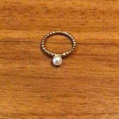 Ringa rosegoud met parel, rapporterat av Van der Valk Hotel Emmeloord med iLost