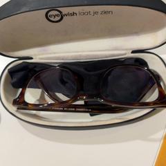 Slnečné okuliare Bruine bril, ako bolo nahlásené Pathé de Kuip pomocou iLost