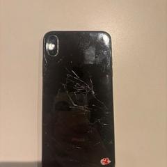Iphone BLACK, amint azt Room Mate Bruno az iLost segítségével jelentette.