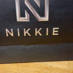 Aankoop nikkie, segons ha informat Designer Outlet Roermond mitjançant iLost