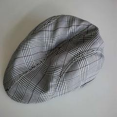 Casquette, a été signalé par Twisto utilisant iLost