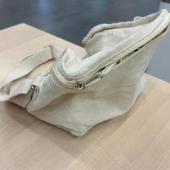 Bolsa de cintura, segundo informou IKEA Eindhoven usando iLost