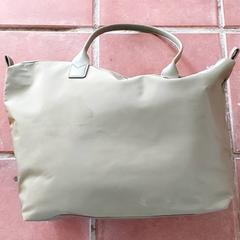 Táska - handtas, amint azt Regio Antwerpen - Brussel az iLost segítségével jelentette.