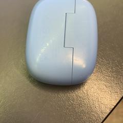 Oortjes blauw, ako bolo nahlásené Eindhoven Airport pomocou iLost