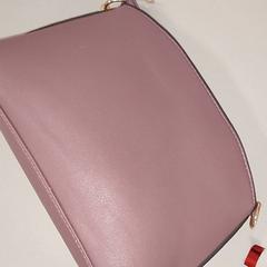 Bolsa - Handtas, ha sido reportado por Centraal magazijn con iLost