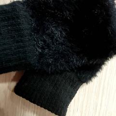 Vestiario - handschoenen, come riportato da Regio Antwerpen - Brussel utilizzando iLost