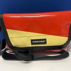 Taška přes rameno Merk Freitag, jak nahlášeno IKEA Amsterdam pomocí iLost