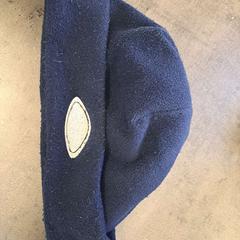 Kleidung muts blauw, gemeldet von Regio Limburg - Leuven über iLost