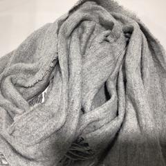 Šátek grijze -280126 RAYE2, jak nahlášeno Ziggo Dome pomocí iLost