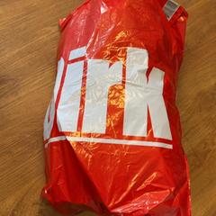 Táska, amint azt GVB az iLost segítségével jelentette.