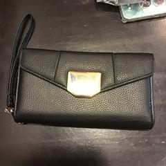 Sac, a été signalé par Qbuzz U-OV utilisant iLost