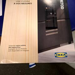Bolso de embrague, ha sido reportado por IKEA Grenoble con iLost