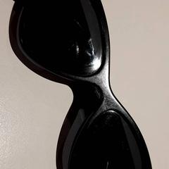 Gafas de sol, ha sido reportado por Campus Den Haag con iLost