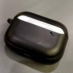 Airpods fodral, rapporterat av Qbuzz GD Groningen HS med iLost