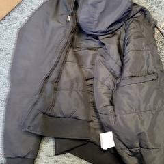 Chaqueta, ha sido reportado por Connexxion Haarlem IJmond con iLost