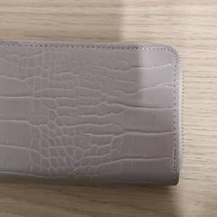 財布 - Kyalo がiLostで Regio Limburg - Leuven によって報告されました