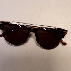 Bicchieri, come riportato da Qbuzz ZHN utilizzando iLost