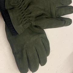 إكسسوارات الملابس handsxhoe، كما تم الإبلاغ عنه بواسطة HTM عبر iLost