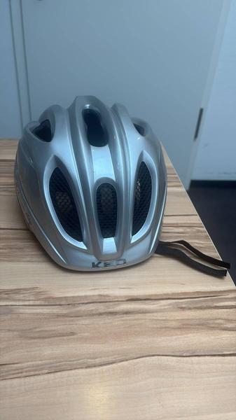 Helm Grau