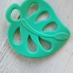 İLost kullanarak DierenPark Amersfoort tarafından bildirildiği gibi Diş çıkarma halkası Groen van Playgro