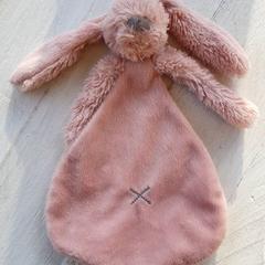 Knuffel Roze, as reported by DierenPark Amersfoort using iLost