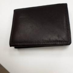 Carteira Taty COSTODES, como reportado por ilévia utilizando o iLost