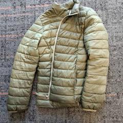 السترة، كما تم الإبلاغ عنه بواسطة Connexxion Amstelveen عبر iLost