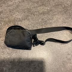 Väska Op naam van skolnik, rapporterat av Gemeente Amsterdam med iLost