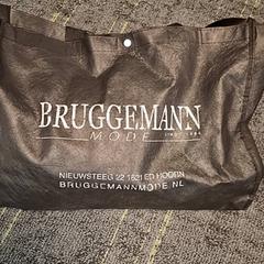 Bolsa Zwart bruggemann mode, ha sido reportado por Connexxion Noord Holland Noord Hoorn con iLost